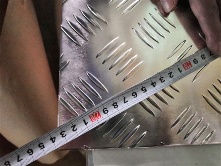 aluminum checker plate weight